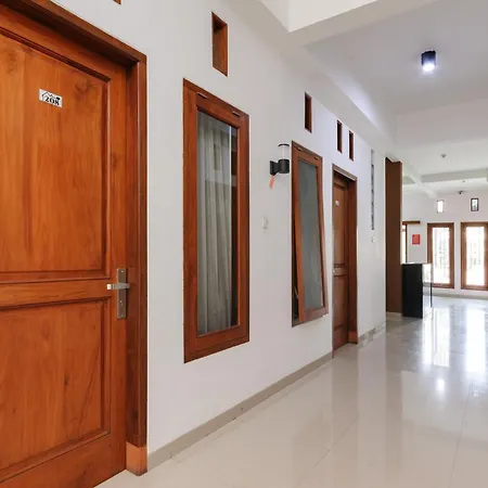RedDoorz @ Jalan Danau Limboto-2